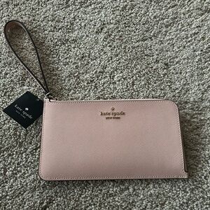 NWT / Kate Spade Medium Wristlet